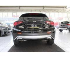 INFINITI QX30 2.2 diesel DCT AWD Premium +Tetto pano +Navig +"18 - Immagine 3