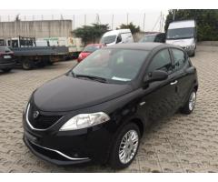 LANCIA Ypsilon 1.3 MJT 16V 95 CV 5 porte S&S Silver - Immagine 5