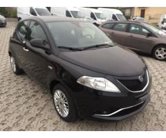 LANCIA Ypsilon 1.3 MJT 16V 95 CV 5 porte S&S Silver - Immagine 6