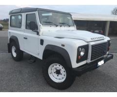 LAND ROVER Defender 90 2.2 TD4 Station Wagon  N1 - Immagine 3