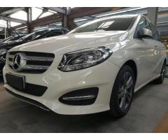 Mercedes-Benz Classe B B 180 d Automatic Sport - KM0 - Immagine 3