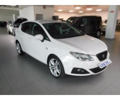 SEAT Ibiza 1.6 TDI 105CV CR DPF 5p. Sport - Immagine 3