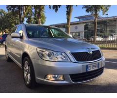 SKODA Octavia 1.6 TDI CR F.AP. Wagon Ambition - Immagine 2