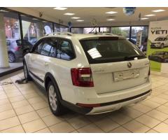 SKODA Octavia 2.0 TDI CR 4x4 DSG Wagon Scout - Immagine 3