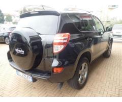 TOYOTA RAV 4 RAV4 2.2 D-4D 150 CV Lounge - Immagine 3