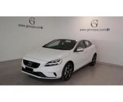 Volvo V40 D2 R-design Momentum - KM0 - Immagine 1