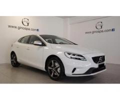 Volvo V40 D2 R-design Momentum - KM0 - Immagine 2