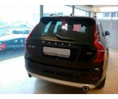 VOLVO XC90 D5 AWD Geartronic 7 posti Momentum - Immagine 8