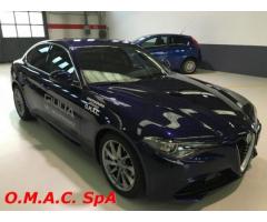 ALFA ROMEO Giulia 2.2 Turbodiesel 180 CV AT8 Super - Immagine 3