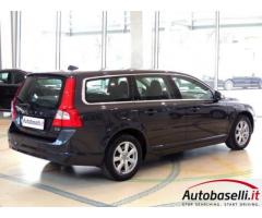 VOLVO V70 2.0 D3 ''MOMENTUM'' GEARTRONIC - Immagine 2