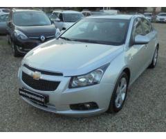 CHEVROLET Cruze 2.0 Diesel 150CV 4 porte LT - Immagine 1