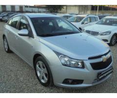 CHEVROLET Cruze 2.0 Diesel 150CV 4 porte LT - Immagine 3