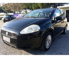 FIAT Grande Punto 1.3 MJT 75 CV 3 porte - Immagine 2