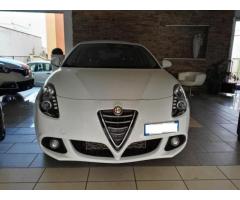 ALFA ROMEO Giulietta 1.6 JTDm-2 105 CV Distinctive - Immagine 1