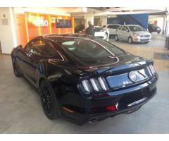 FORD Mustang Fastback 5.0 V8 TiVCT aut. GT - Immagine 3