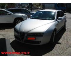 ALFA ROMEO 159 1.9 JTDm 16V Sportwagon Distinctive - Immagine 1