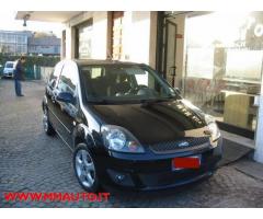 FORD Fiesta 1.2 16V 3p. Ghia !!!! - Immagine 2