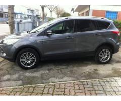 Ford Kuga 2.0 TDCI 140 CV 4WD Powersh. Lux Edition - Immagine 3