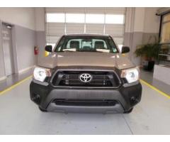 2014 Toyota Tacoma Base 2D cabina regolare RWD - Immagine 3