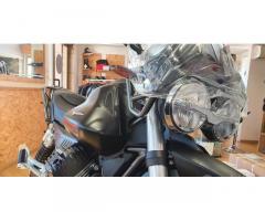 Moto Guzzi V85 TT black edition - Immagine 3