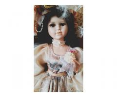 Bambola da collezione in porcellana - Puglia - Immagine 2