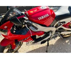 Yamaha r1 - Immagine 2
